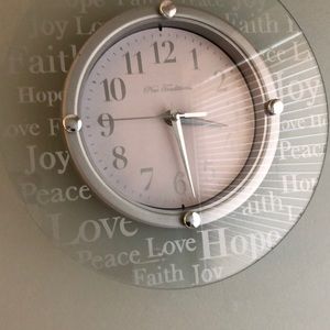 Meet your Posher, Constance